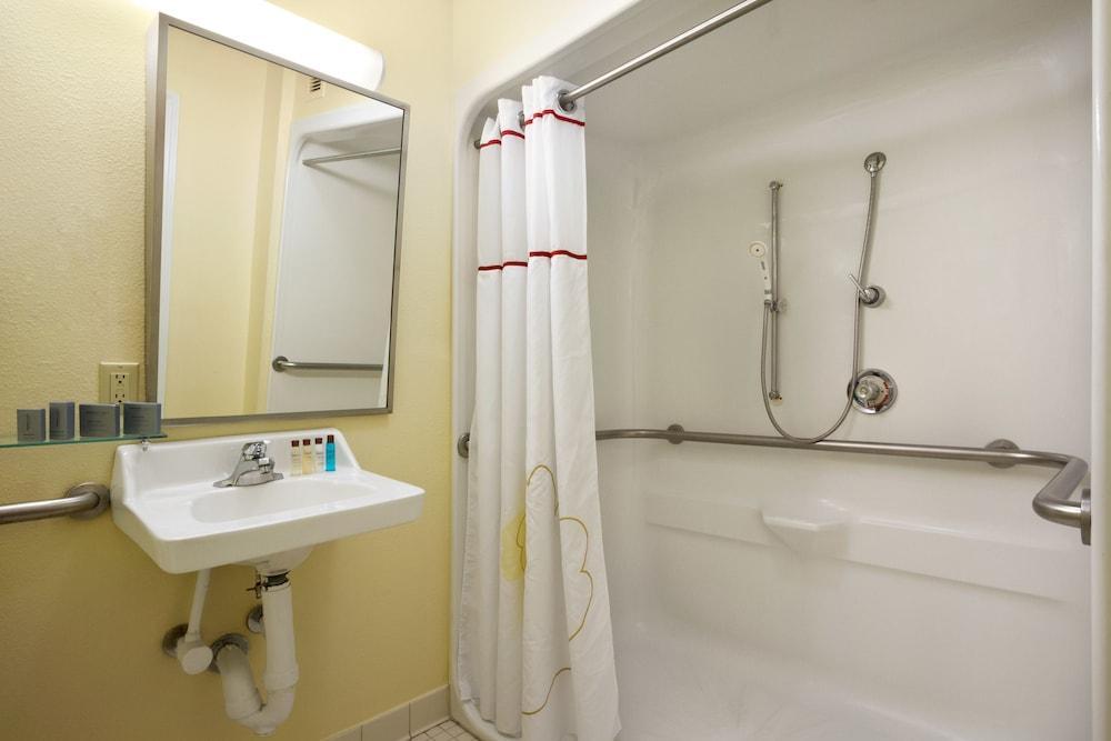 Mainstay Suites Detroit Farmington Hills Zewnętrze zdjęcie
