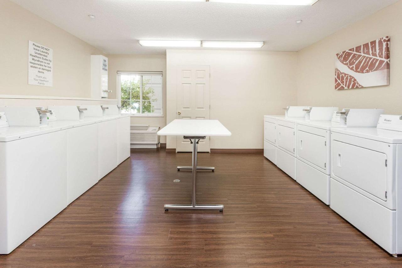 Mainstay Suites Detroit Farmington Hills Zewnętrze zdjęcie
