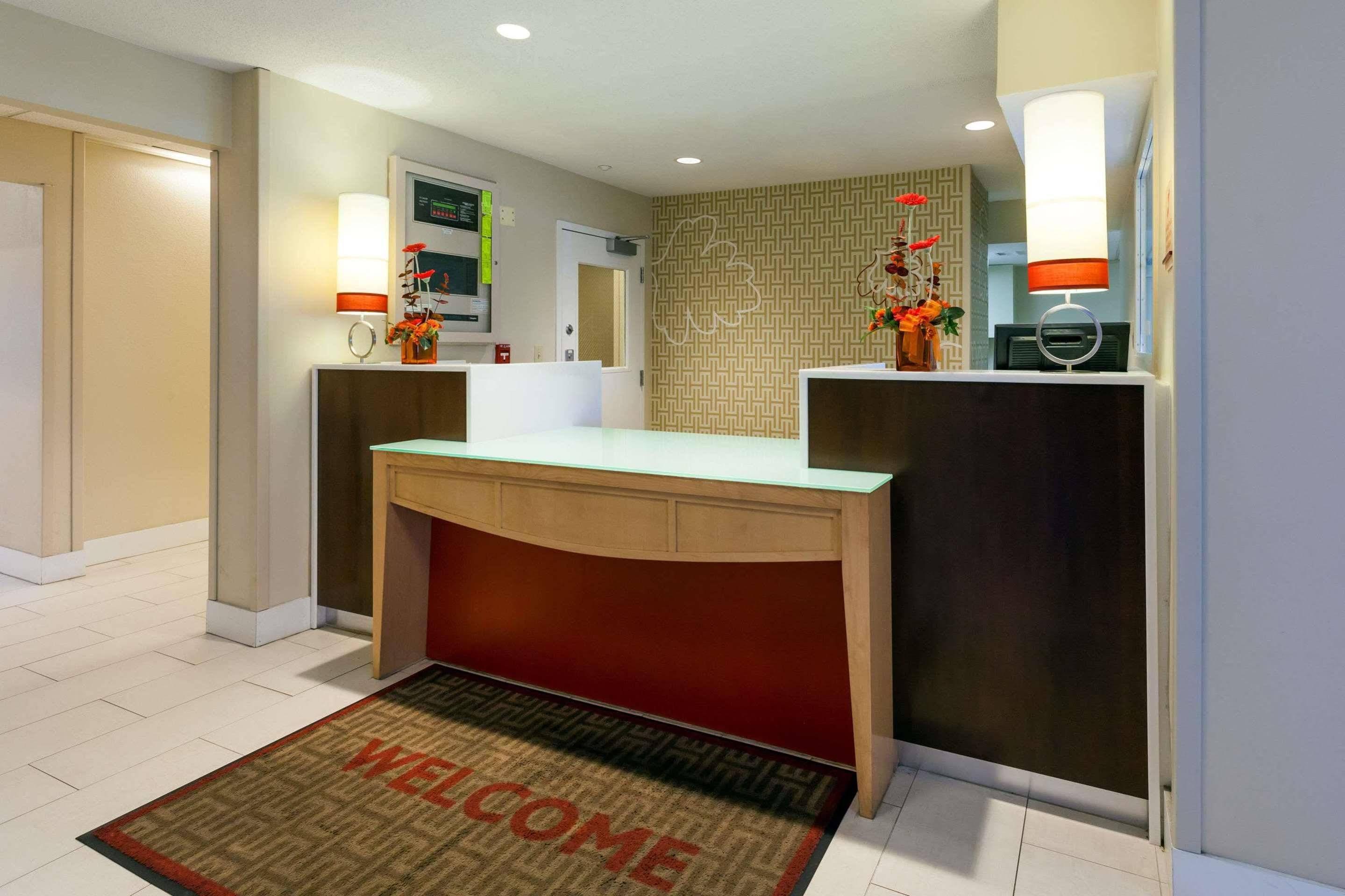 Mainstay Suites Detroit Farmington Hills Zewnętrze zdjęcie