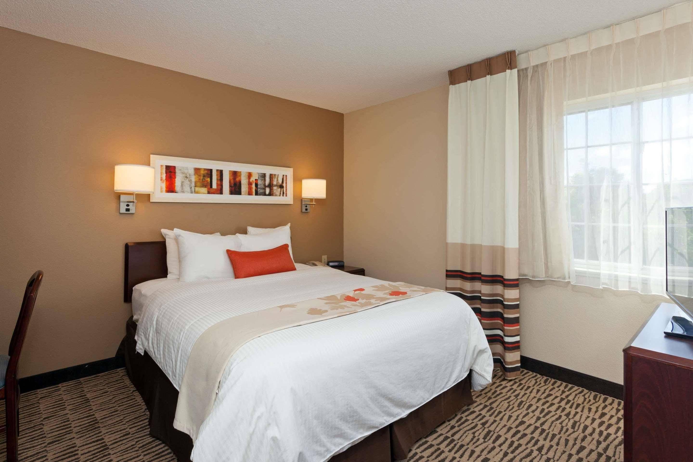 Mainstay Suites Detroit Farmington Hills Zewnętrze zdjęcie