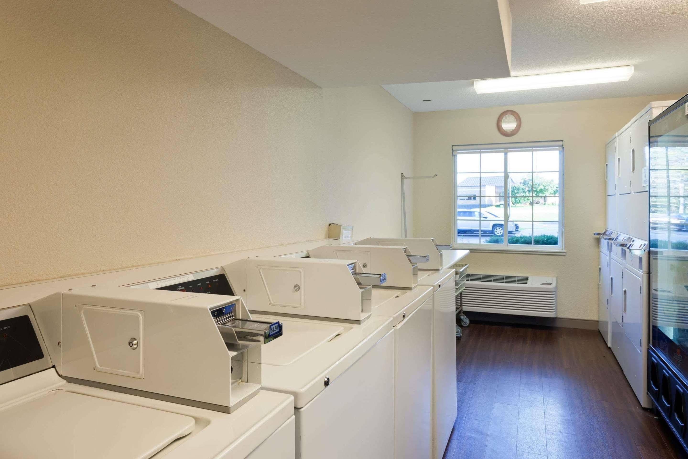 Mainstay Suites Detroit Farmington Hills Zewnętrze zdjęcie