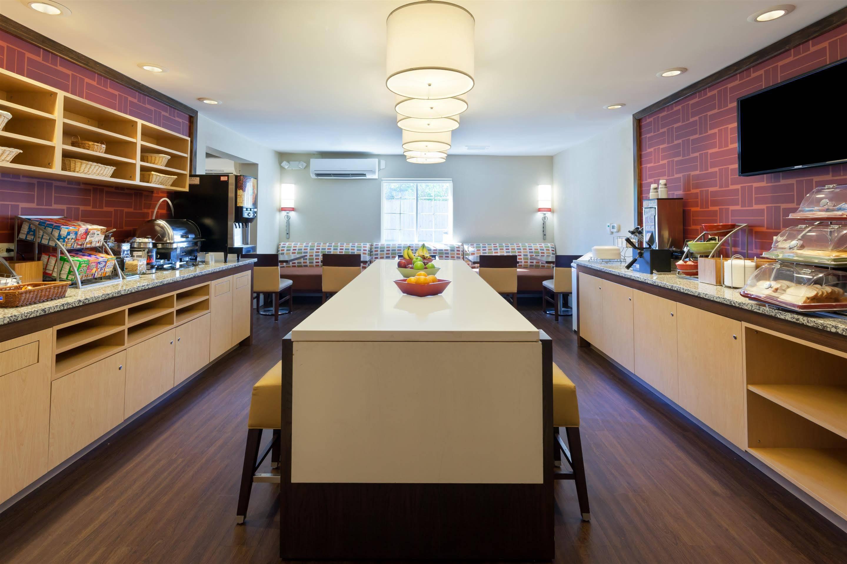 Mainstay Suites Detroit Farmington Hills Zewnętrze zdjęcie