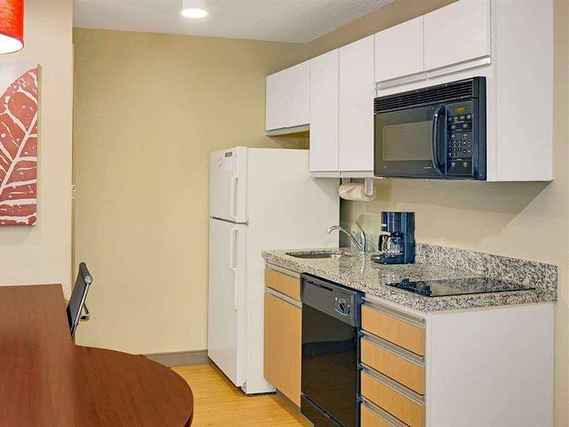Mainstay Suites Detroit Farmington Hills Zewnętrze zdjęcie