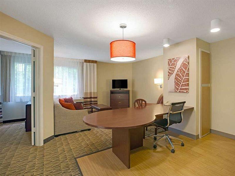 Mainstay Suites Detroit Farmington Hills Zewnętrze zdjęcie