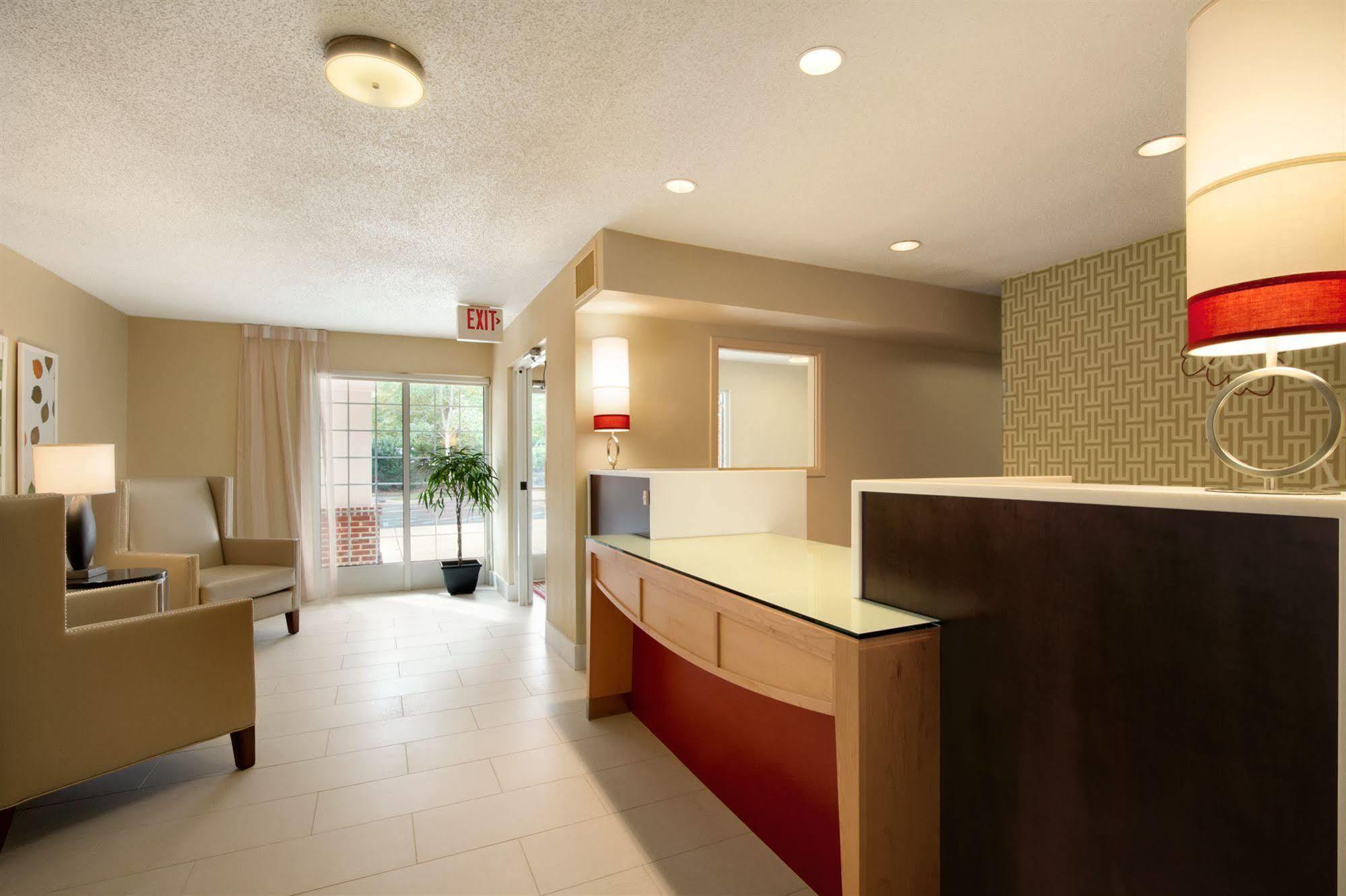 Mainstay Suites Detroit Farmington Hills Zewnętrze zdjęcie